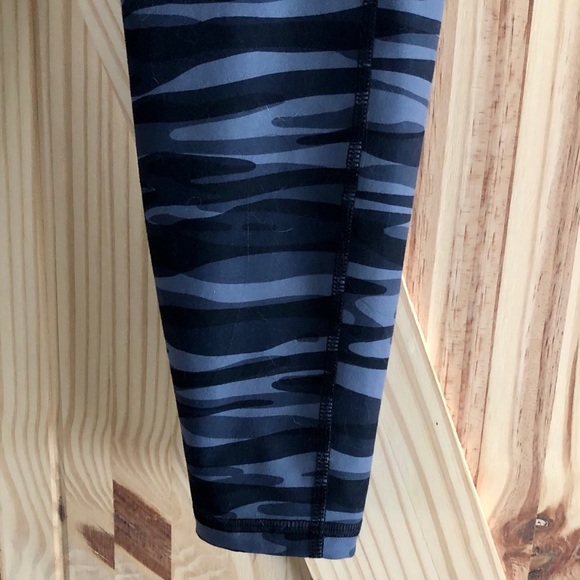 Camo Leggings - Picture 4 of 5